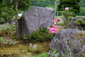 庭石(大きな庭石・灯籠)の処分